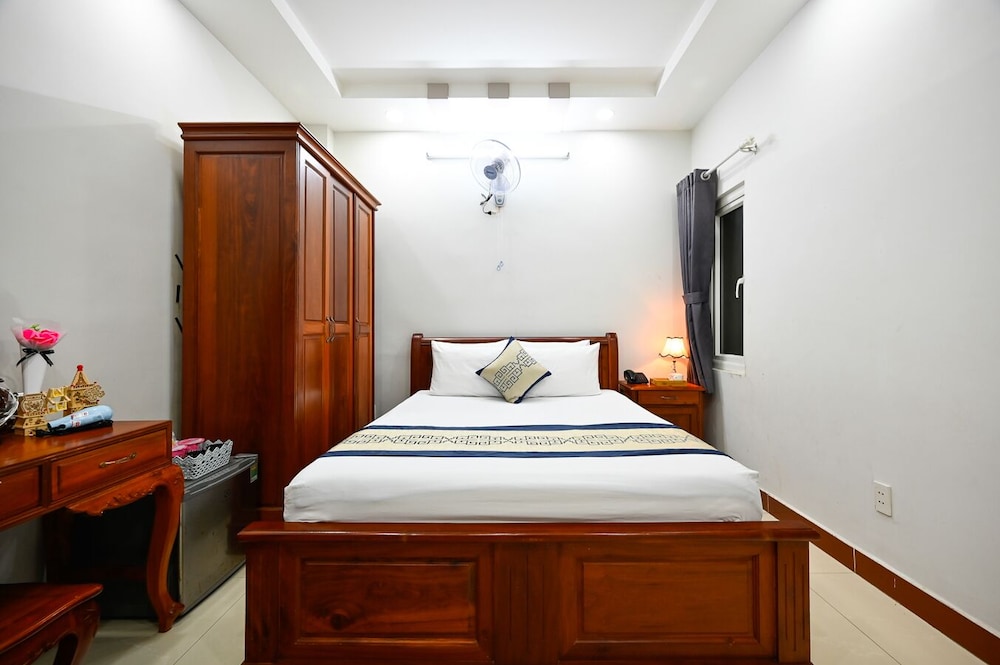 Sky Star Hotel 20/50