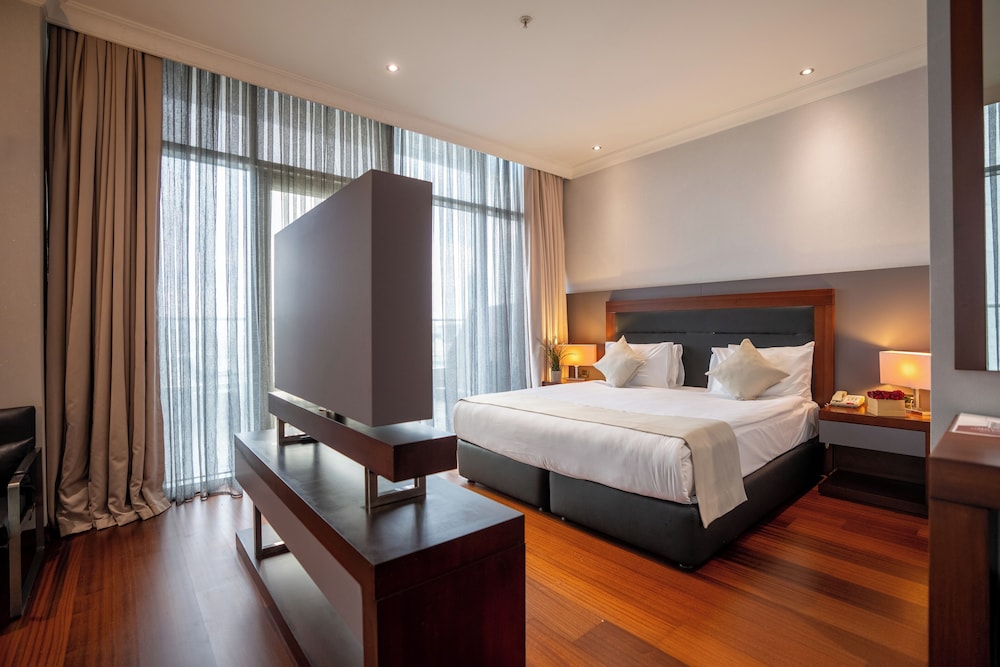 Sky, Suite, Double Bed, Sofa