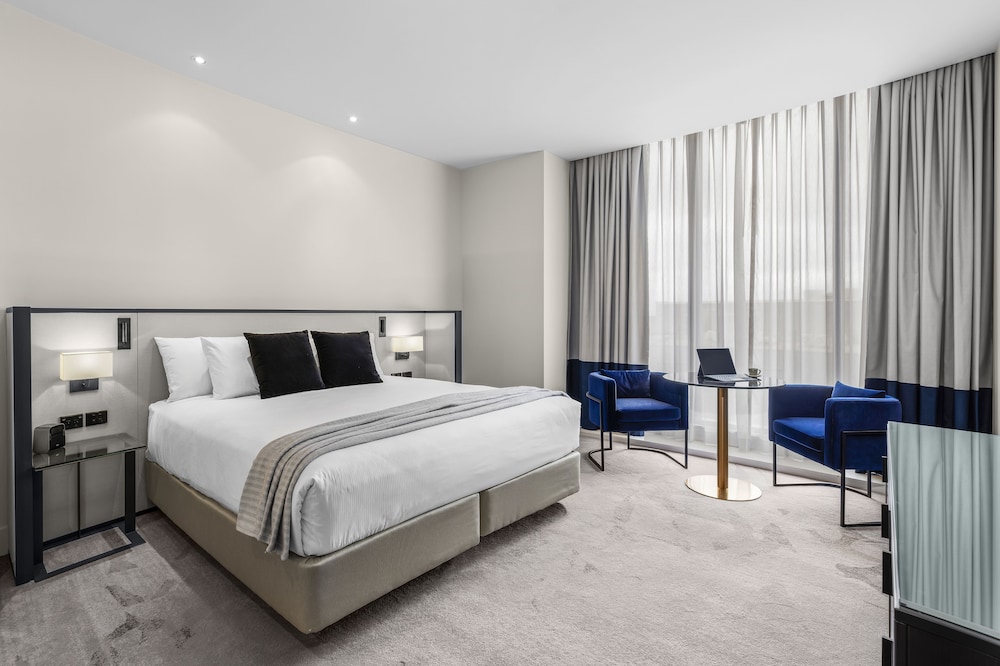 PEPPERS, PREMIUM, DELUXE, KING BED