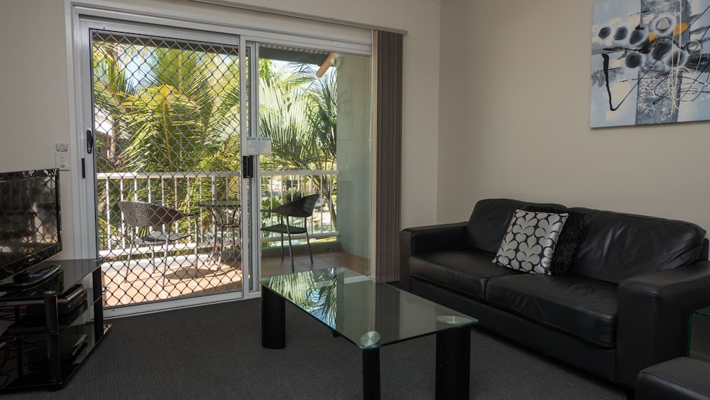 Marlin Cove Resort 40/72