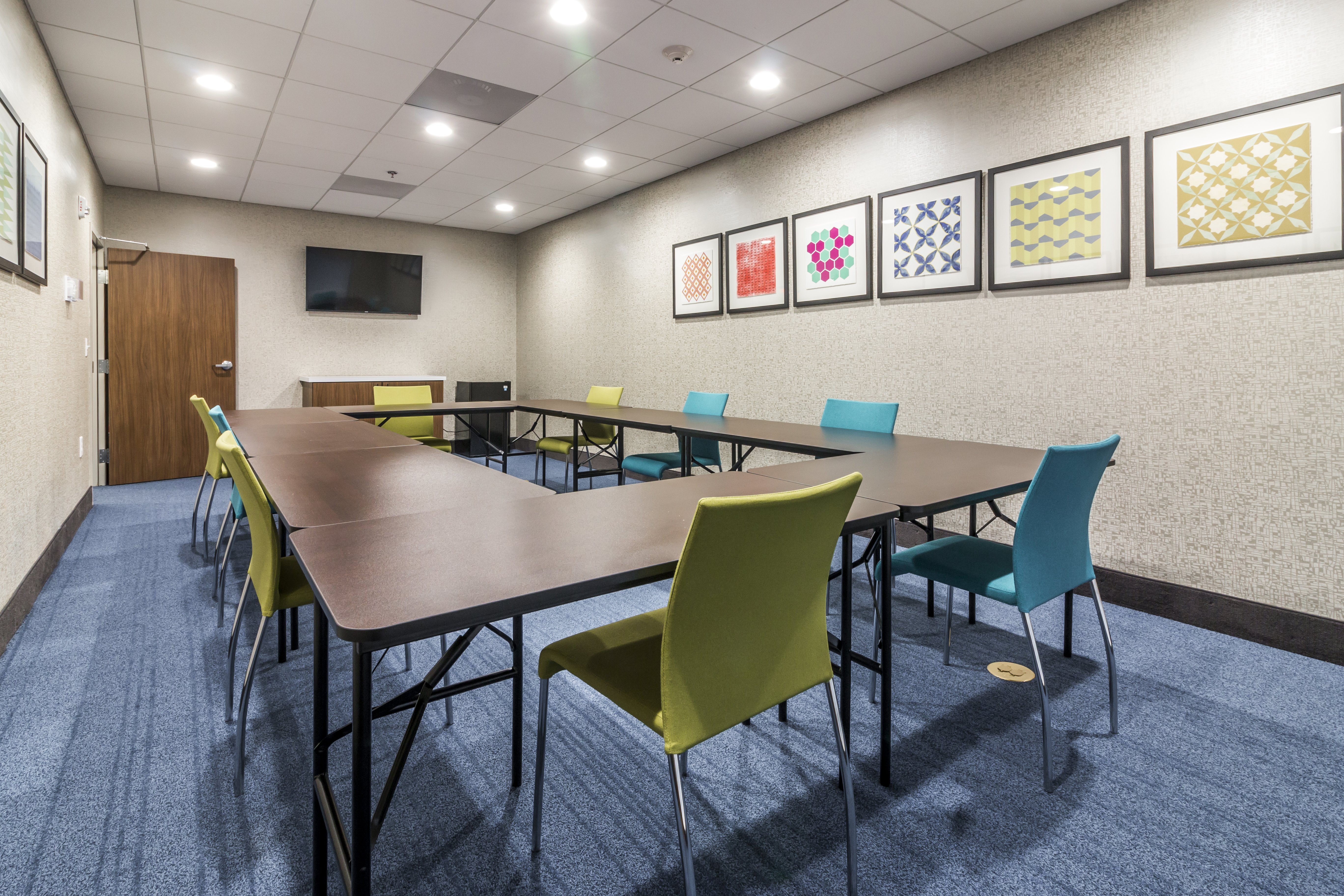 HOLIDAY INN EXPRESS VILLA RICA 27/38