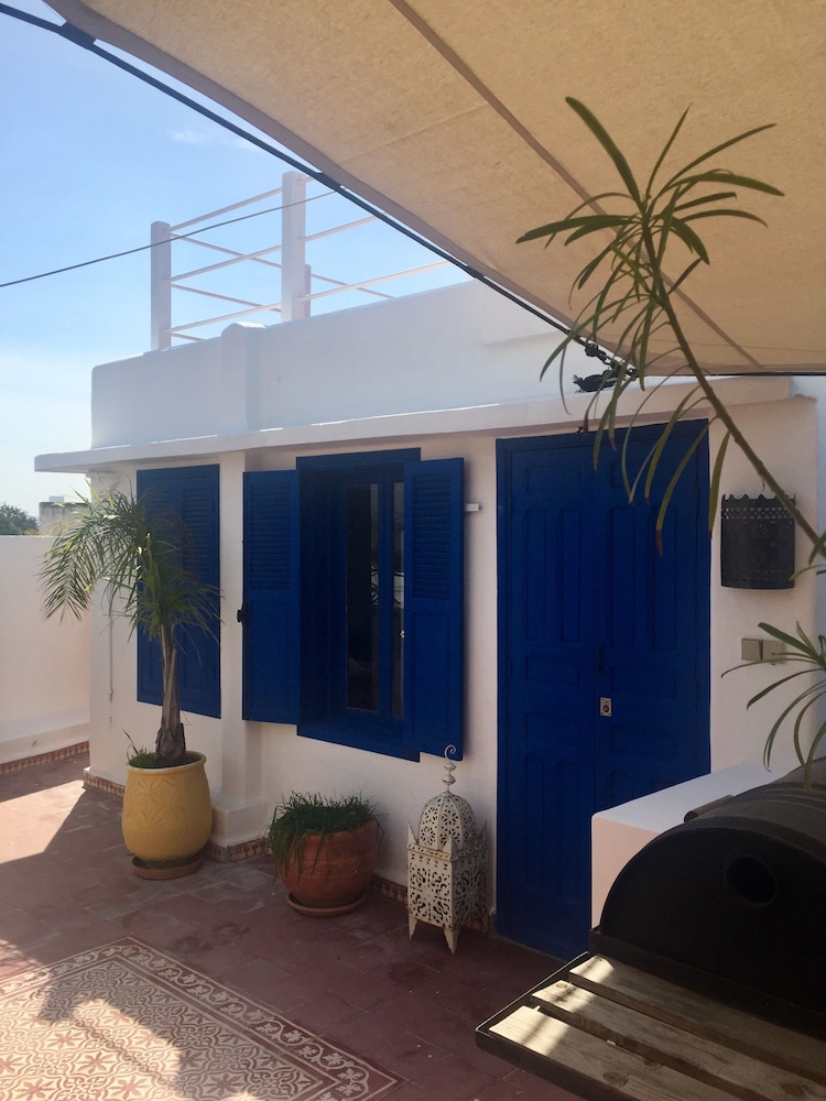 RIAD A LA BELLE ETOILE 5/83