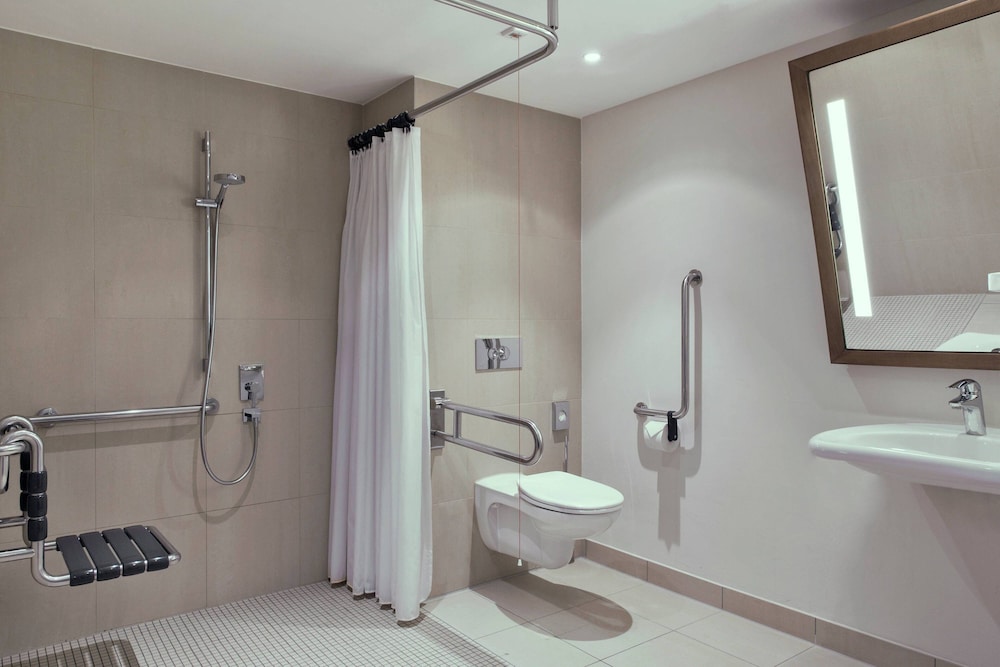 Courtyard by Marriott Wiesbaden-Nordenstadt 13/50