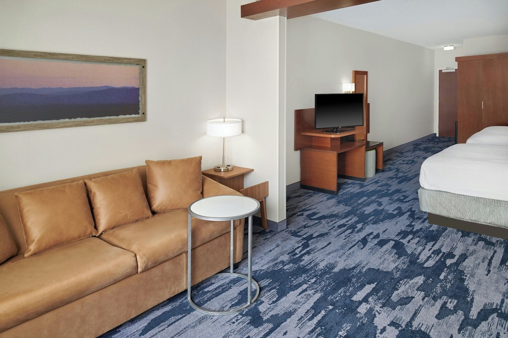 Fairfield Inn And Suites By Marriott Charlotte Airport 77/100