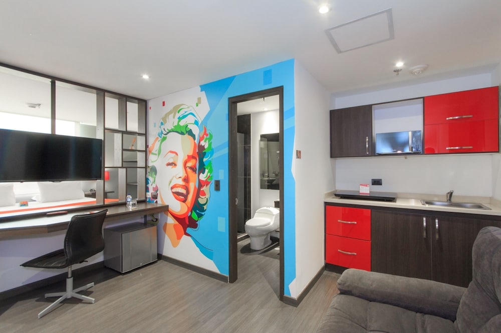 Pop Art Hotel Y Centro De Convenciones 10/70
