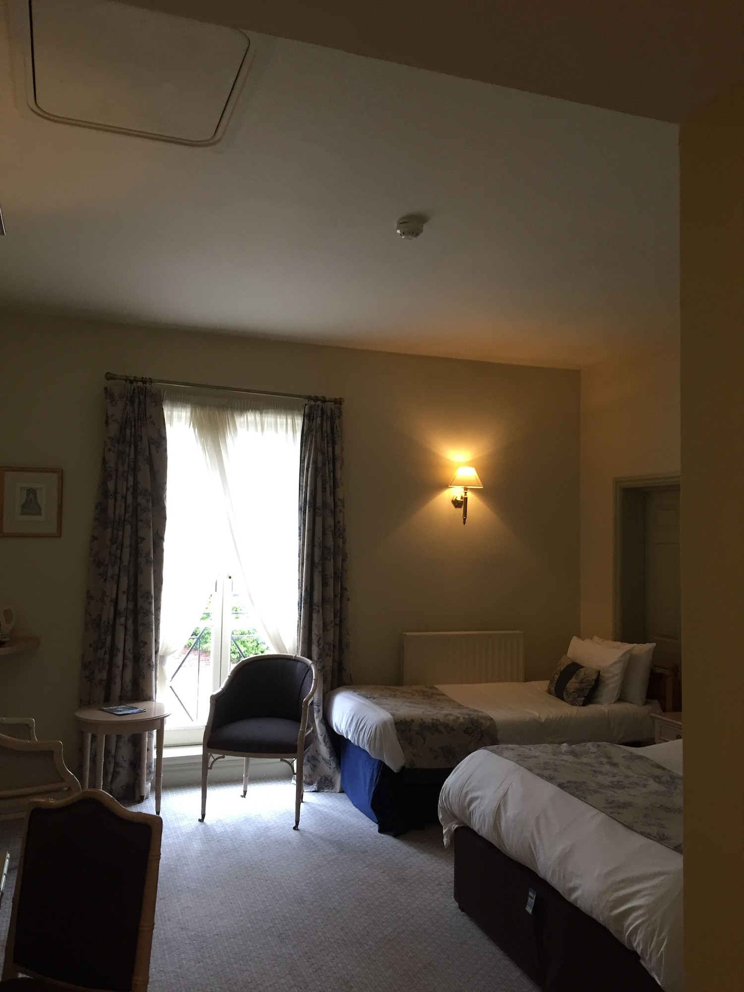 FAMILY, MULTIPLE BEDS