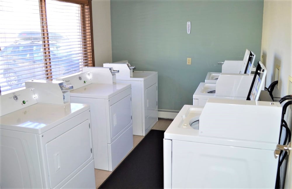 Twin Rivers Condominiums by Alderwood Colorado Management 15/47