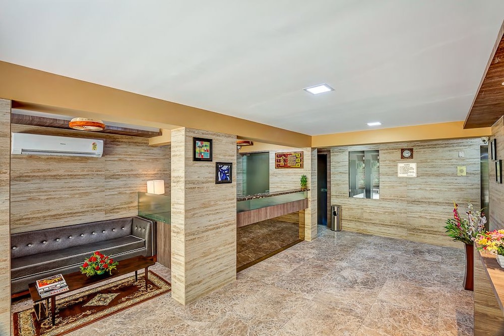 Ashok Deluxe Apartments photo1