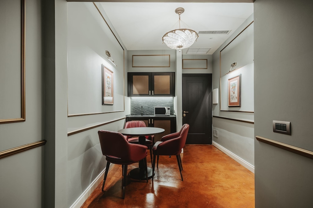 Hotel Giorgione 76/87