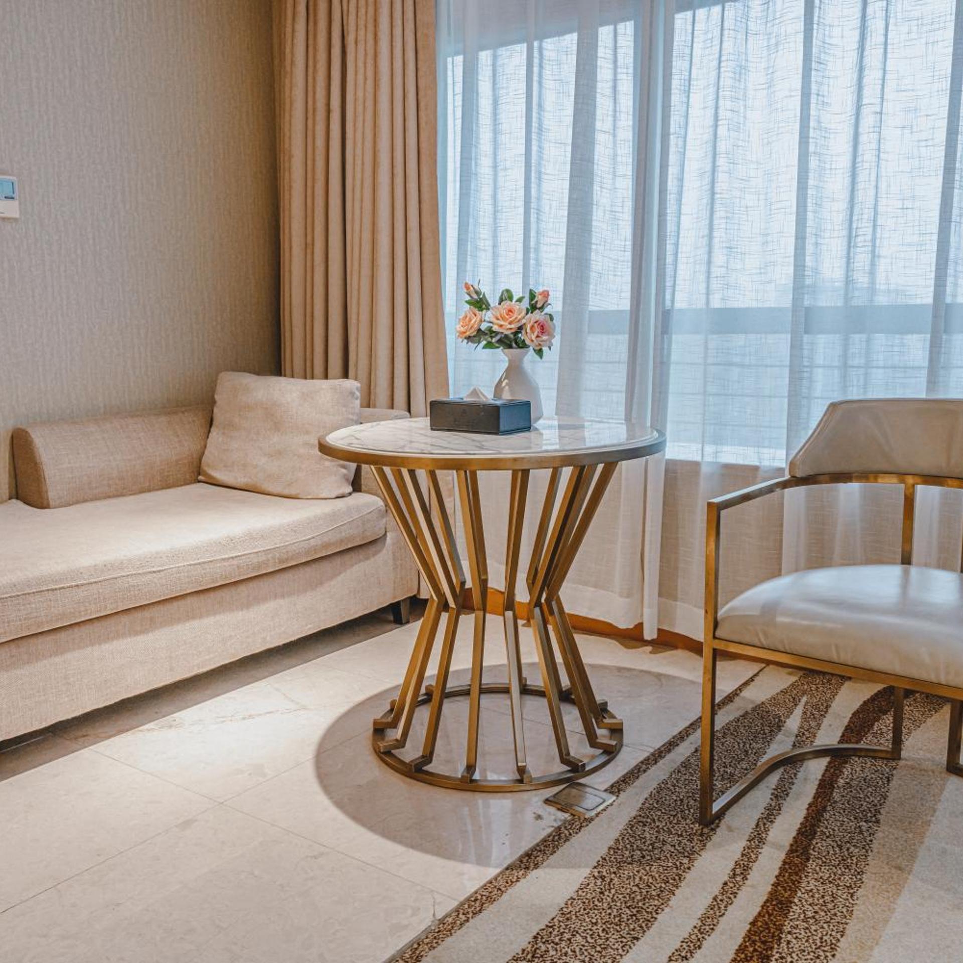 Hangbin Holiday Hotel 40/46
