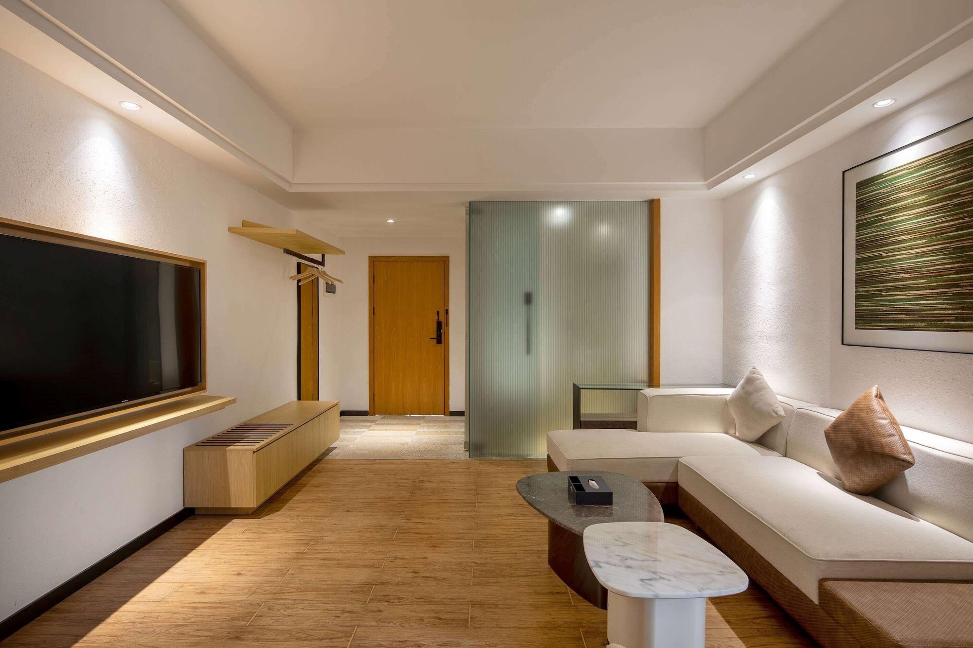 Microtel by Wyndham Xishuangbanna City Center 11/15
