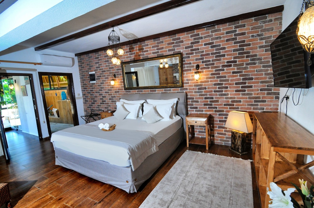 Beyaz Ev Agva - Adults Only 13/50