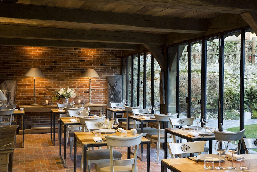 Auberge De La Source 57/69