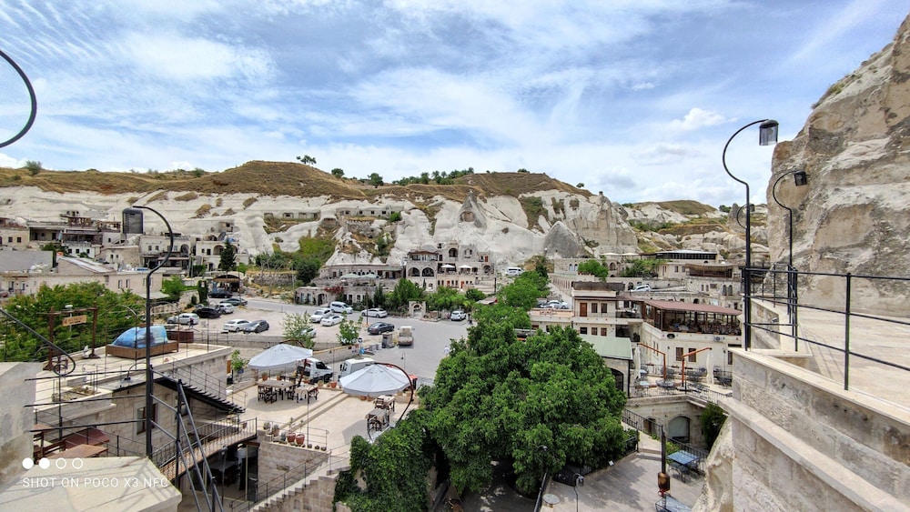 Dervish Cave House 38/50