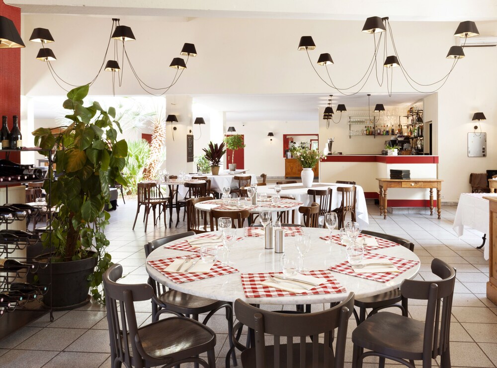 restaurant-cafeteria