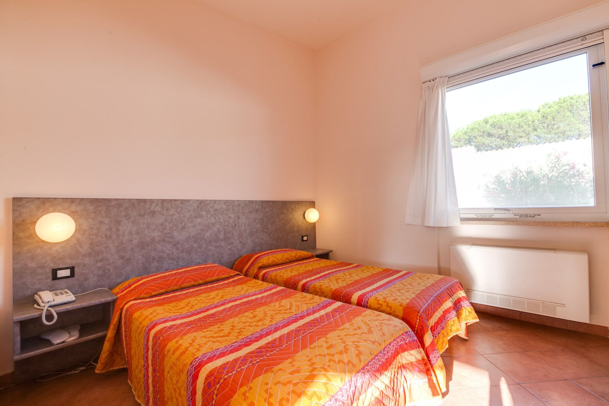 ROOM, SINGLE, DOUBLE BED