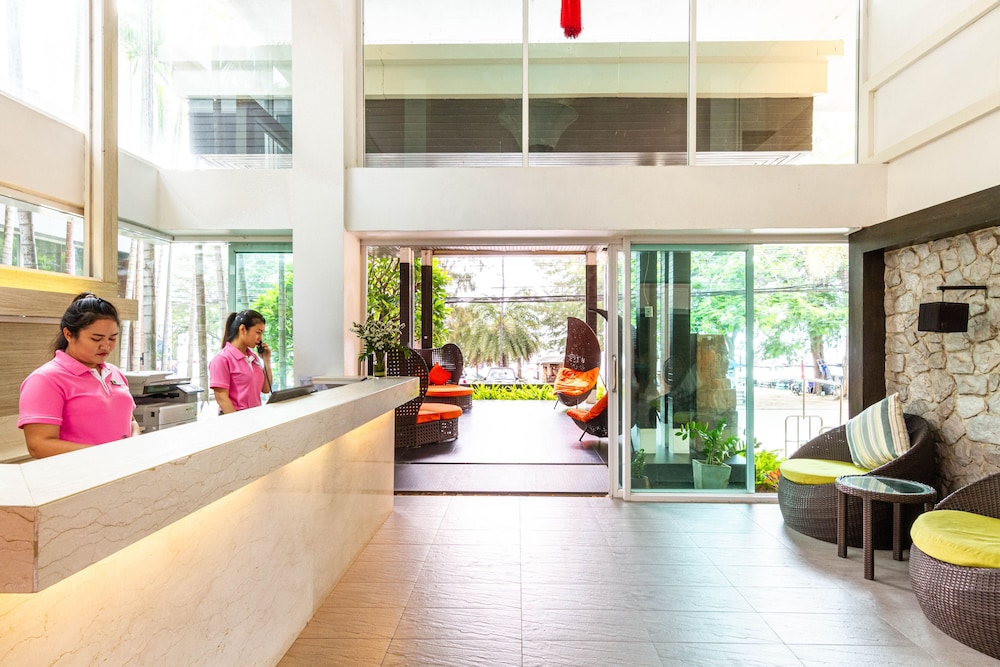 Lobby at FuramaXclusive Sandara Hua Hin (ex Unico Grand Sandara Cha Am), Cha-am