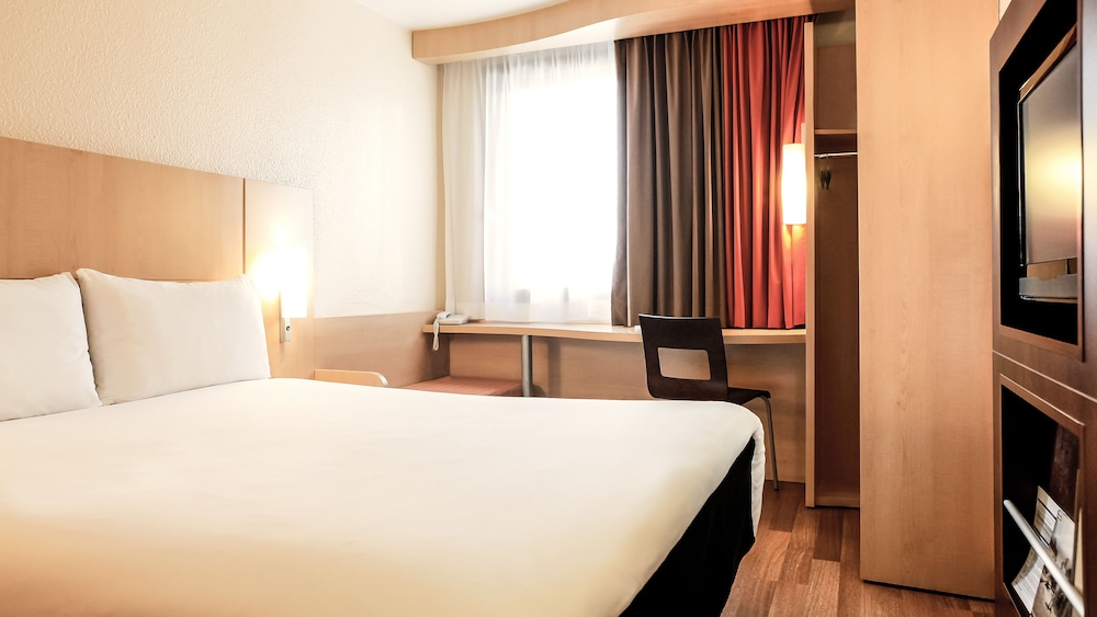 Ibis Paris 17 Clichy Batignolles 15/75