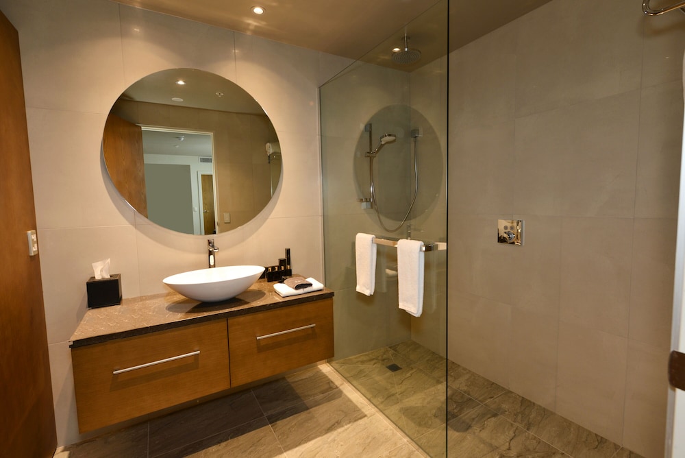 Distinction Dunedin Hotel 25/65