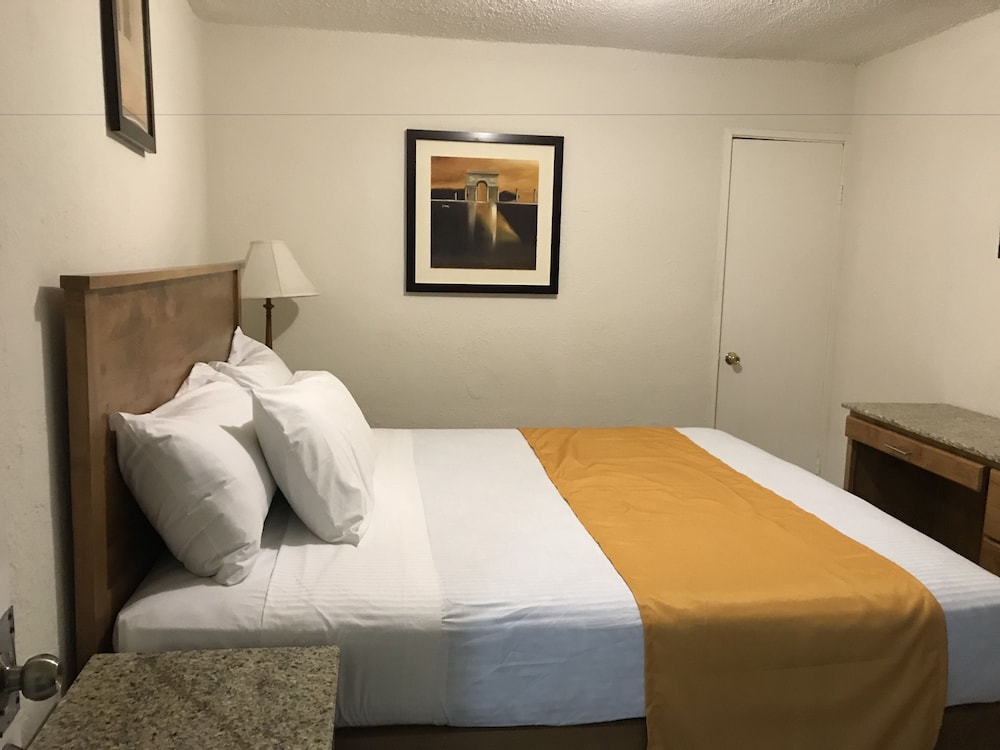 Hotel Guillen Jr 21/33
