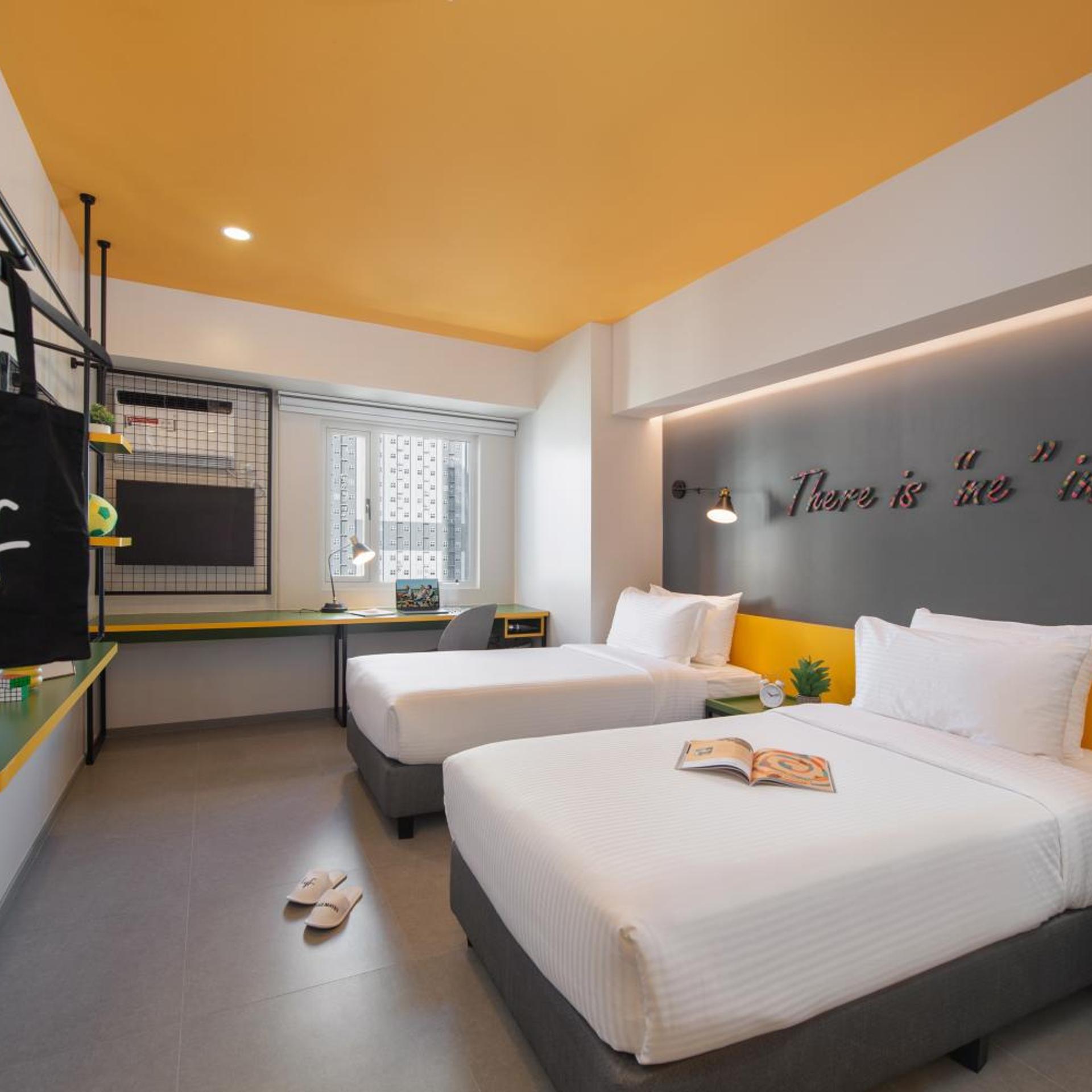 Side by Side, Studio, Single Bed