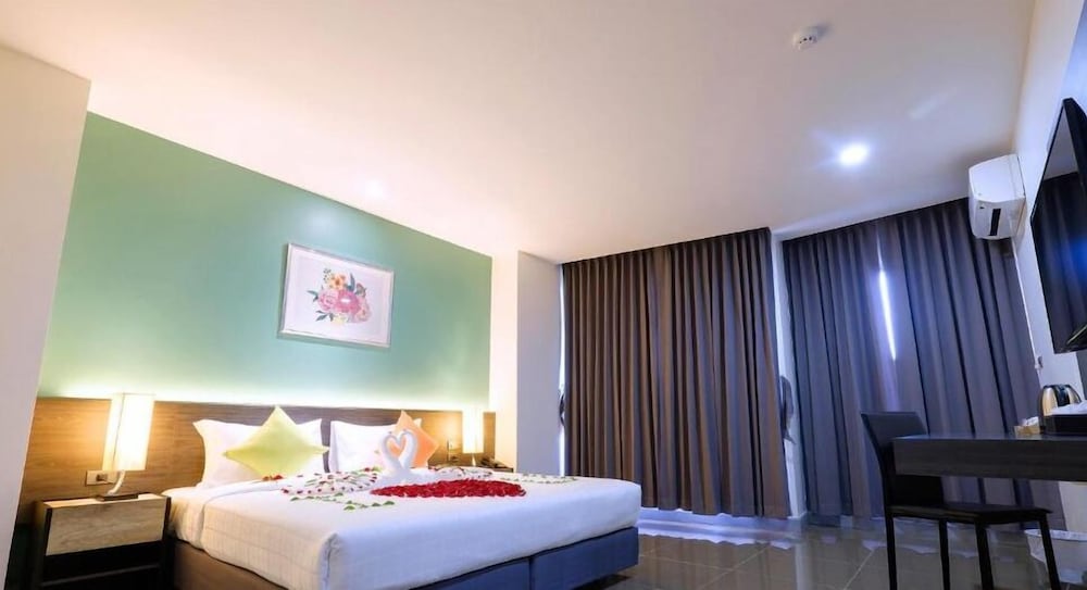 Clover Hotel Hatyai 13/58