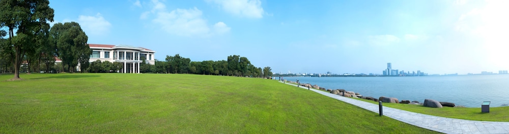 Jinji Lake Grand Hotel Club 52/57