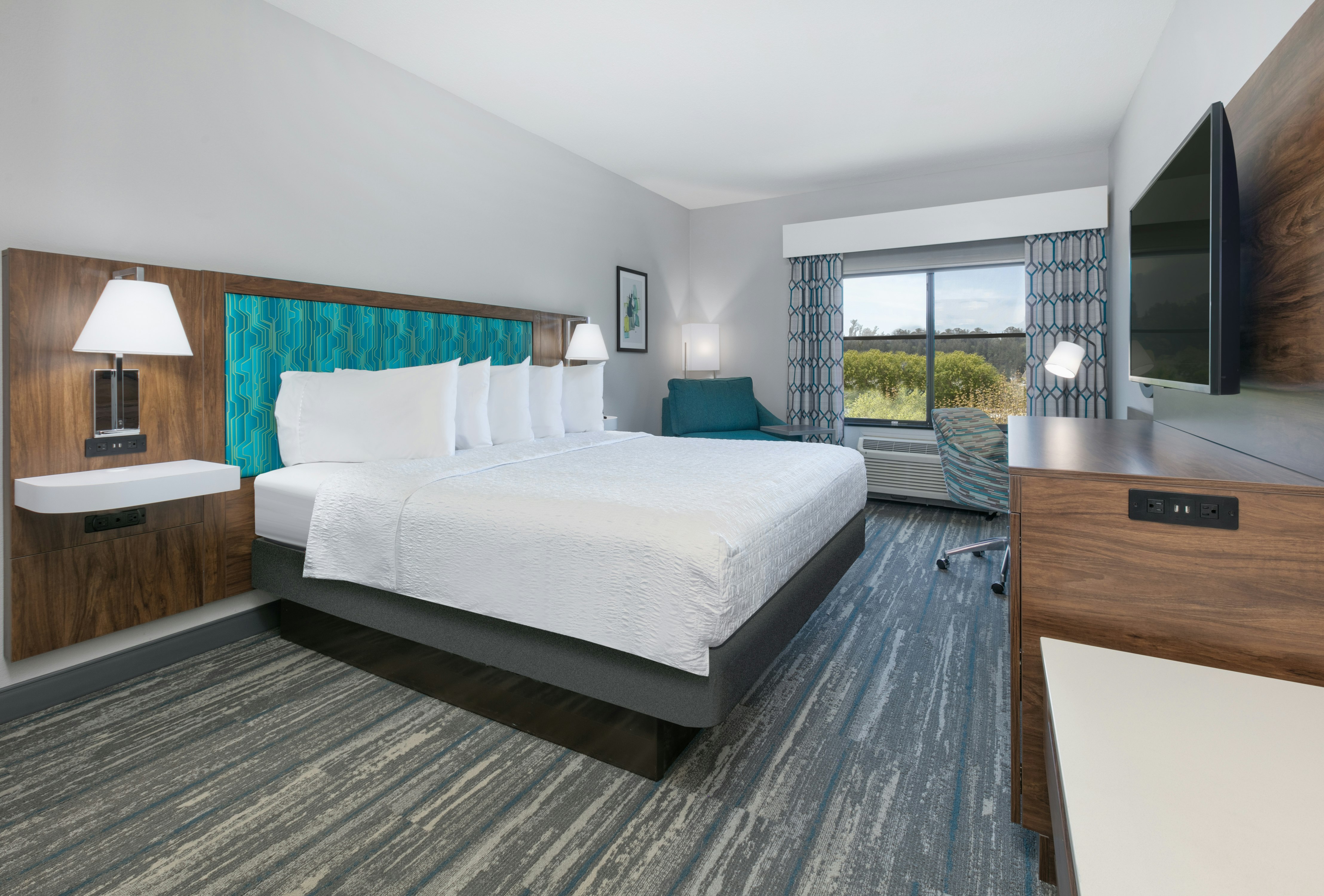 ROOM, KING BED
