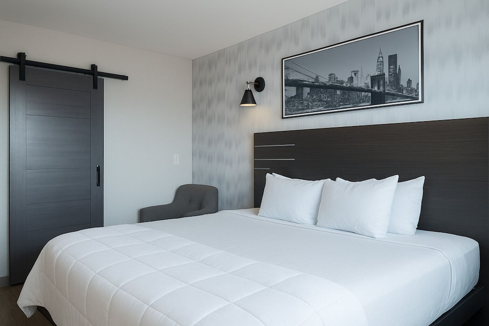 Bkway Hotel Brooklyn 7/31