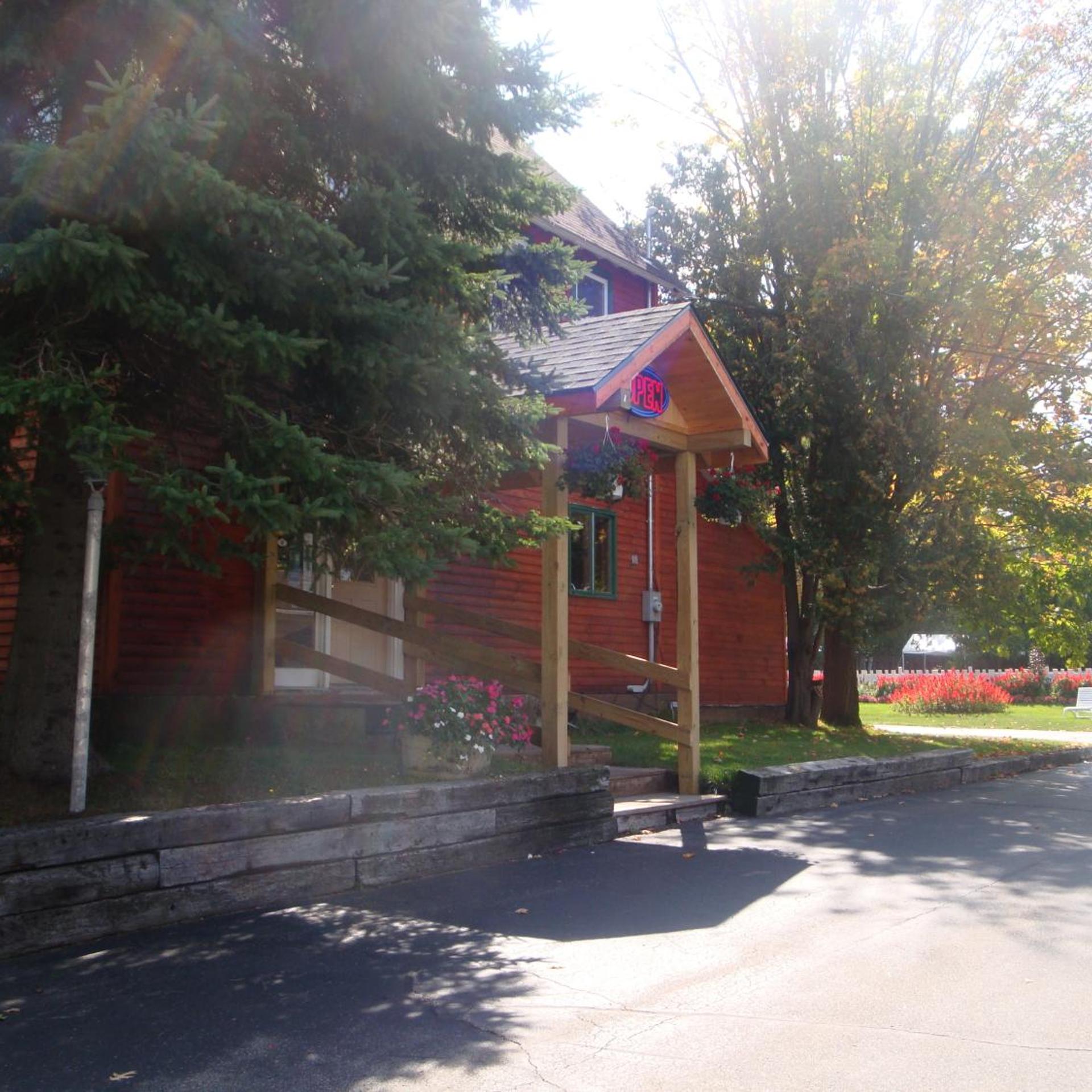 Maple Leaf Inn 29/40