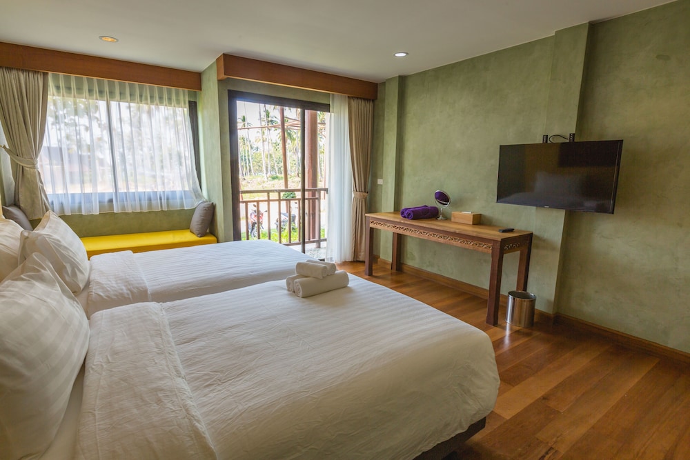 Koh Kood Paradise Beach Resort 11/50