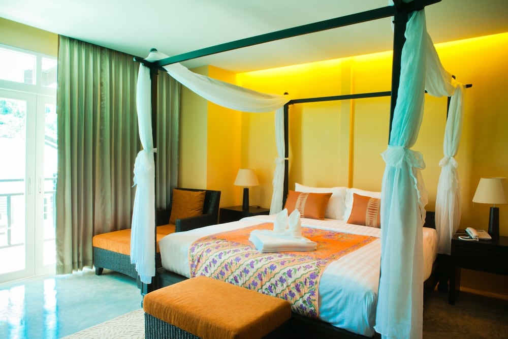 Baan Phuanda Phuket 28/79