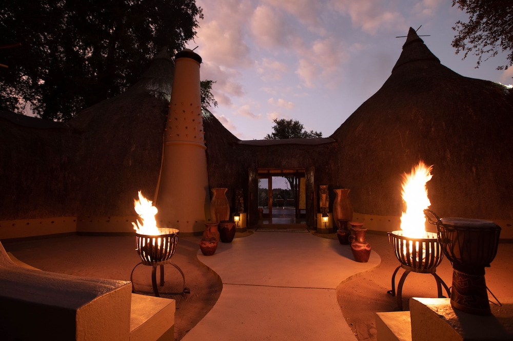 Hoyo-Hoyo Tsonga Lodge 64/68