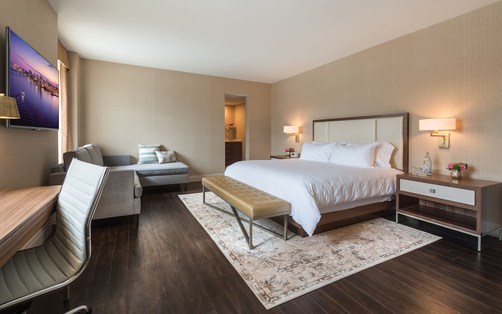 Lord Nelson Hotel And Suites 12/61