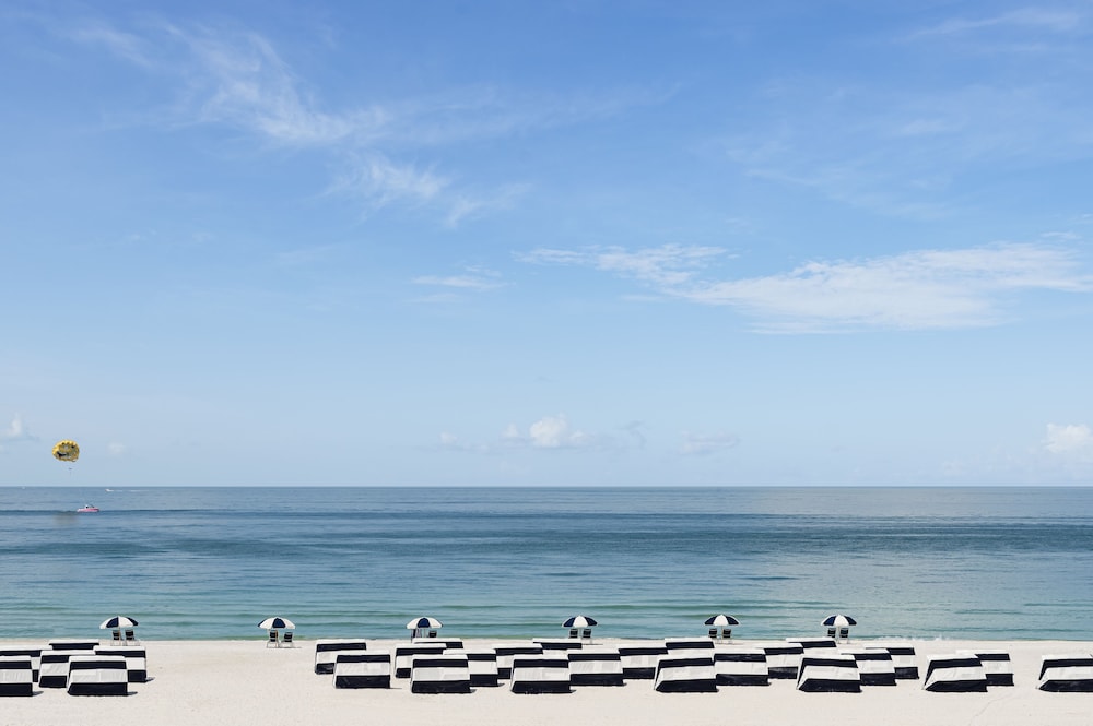 Dolphin Beach Resort 51/61