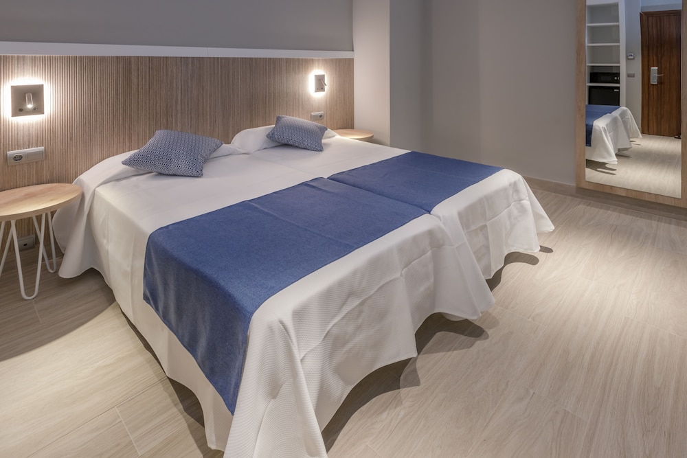 4R Gran Europe Hotel 16/50