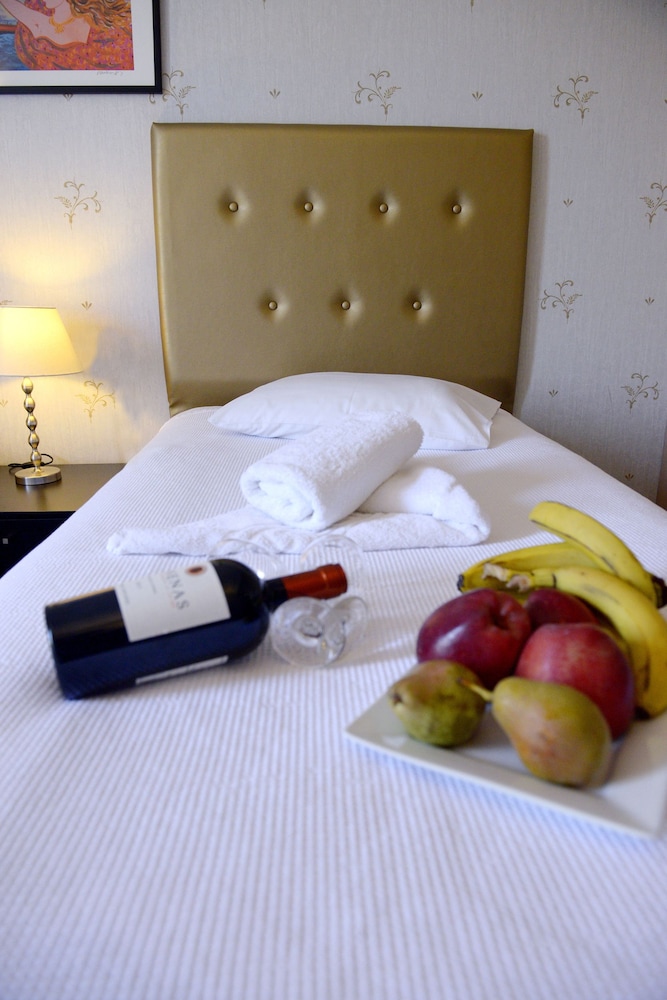 Phidias Hotel 28/69