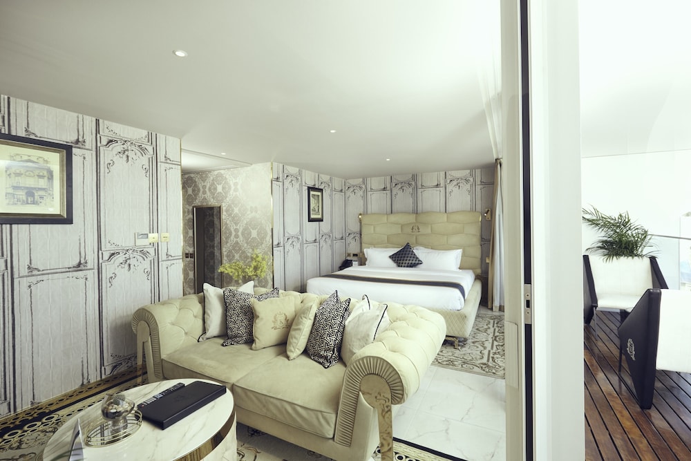 Number One Oxford Street Hotel & Suites 14/51