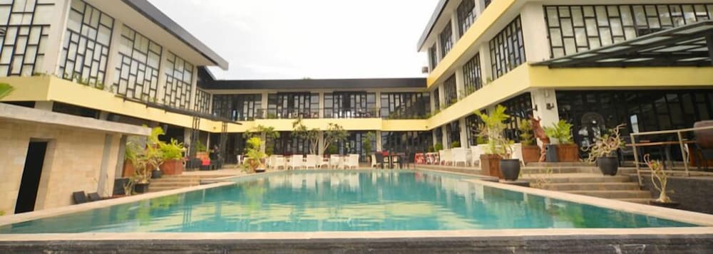 SOTIS HOTEL 50/53