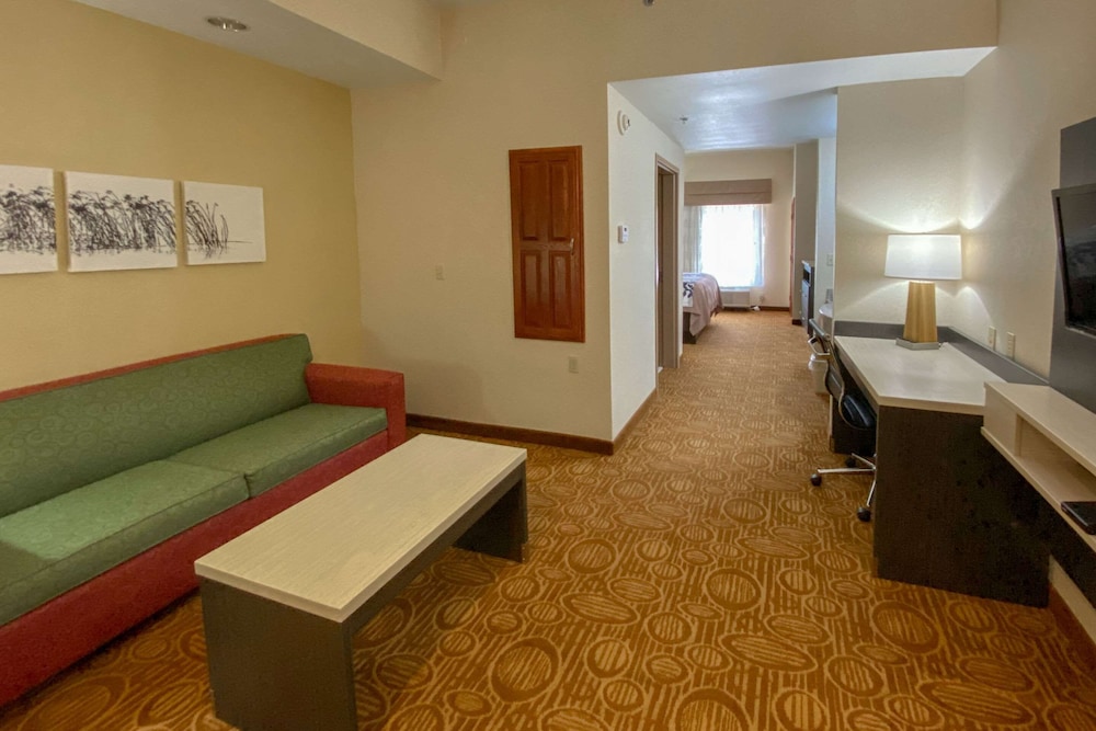 Sleep Inn & Suites Springdale West 20/33