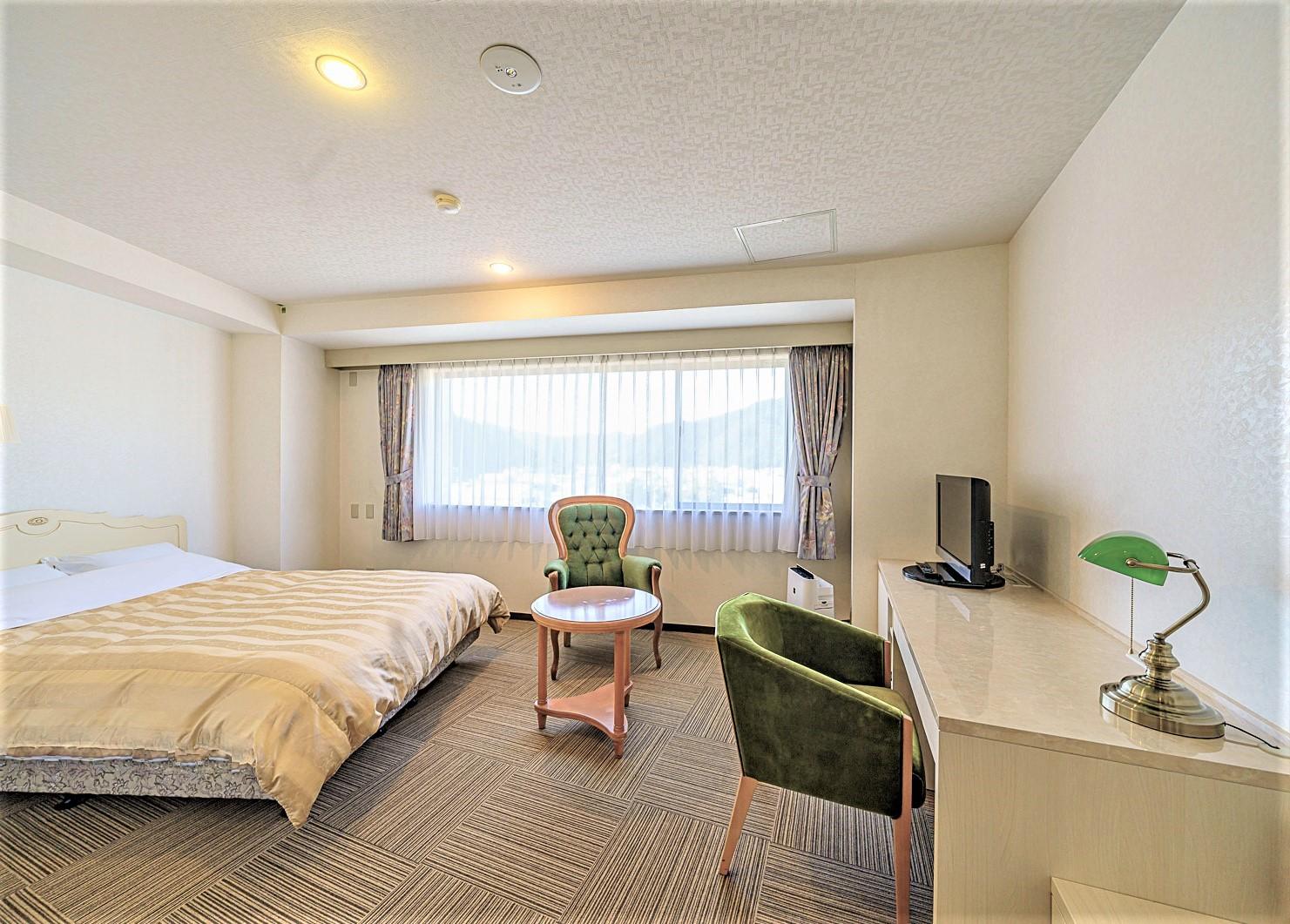 Hotel Marseille 7/17