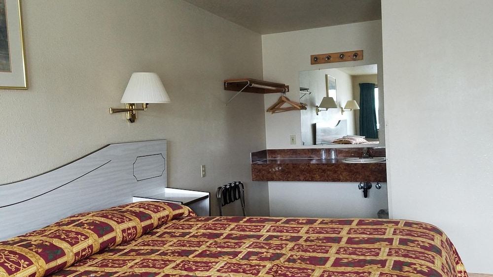 Milwaukie Inn Portland South 29/55