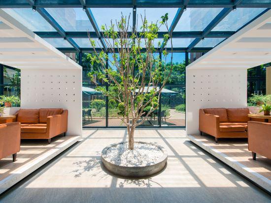 Yuhuayuan Design Hotel (Haizhou Meilan Airport Hongzhou Jiangshan) 10/28