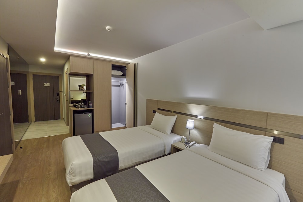 Samyan Serene Hotel 12/63