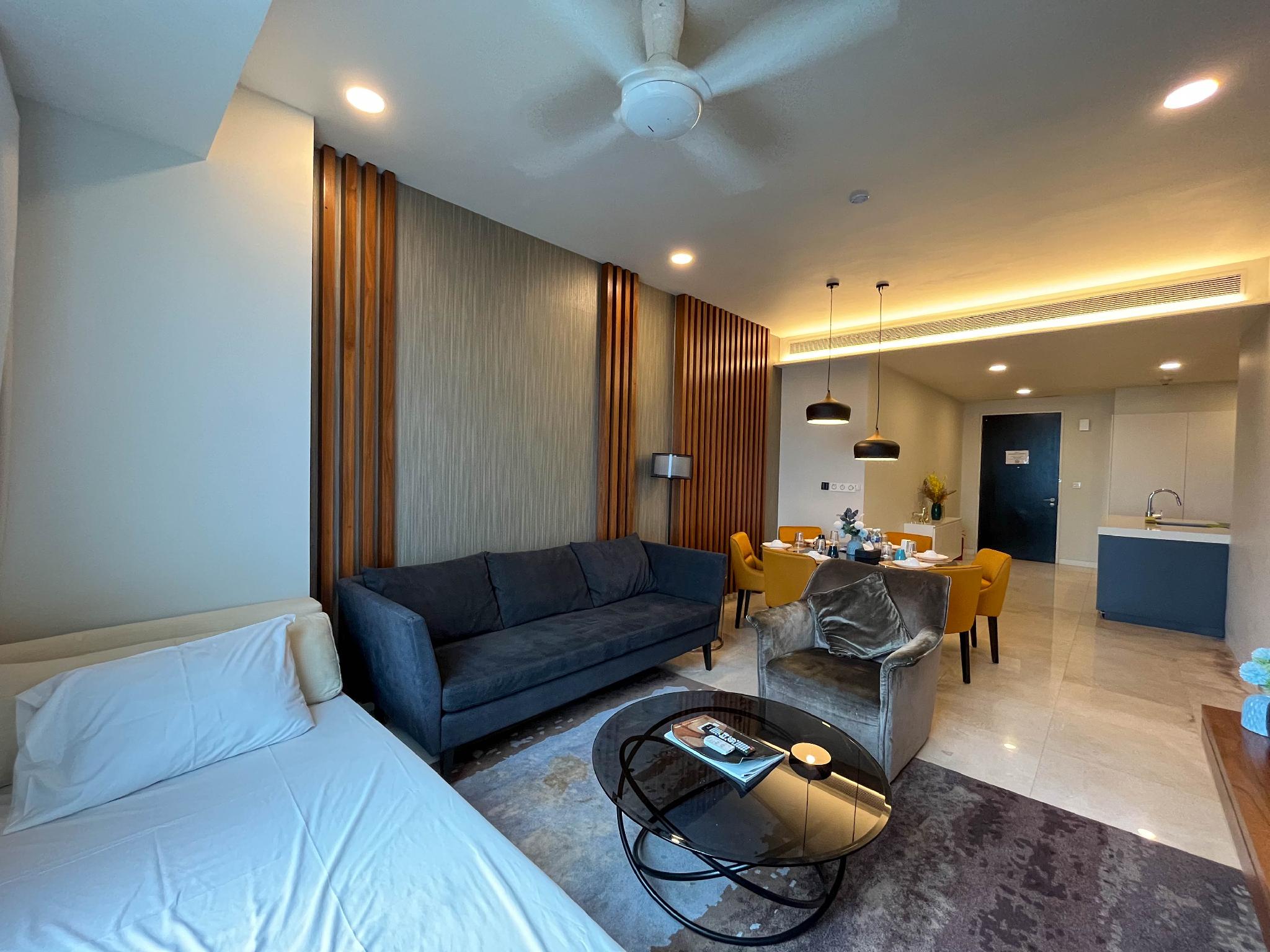 2 Bedrooms, Spectacular, Suite, Twin Towers View