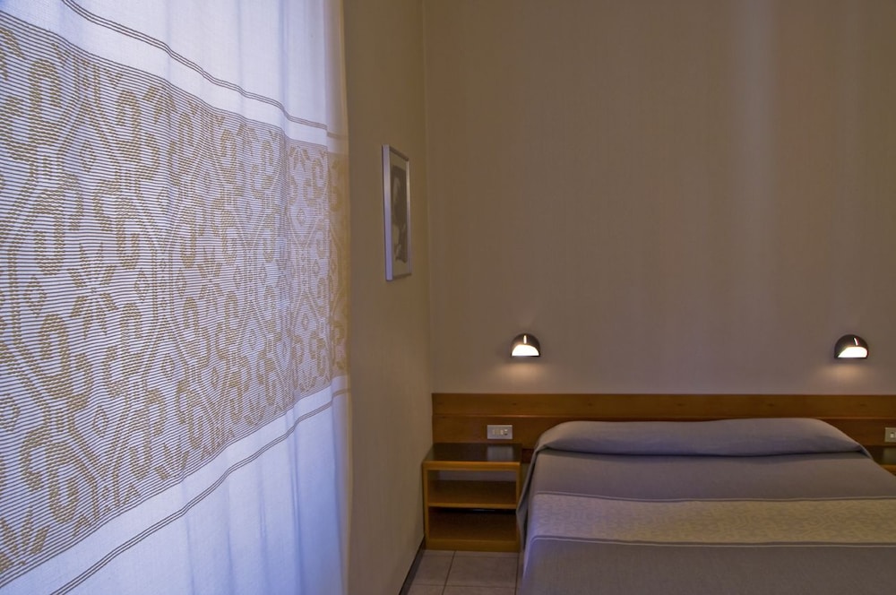ITALIA CAGLIARI HOTEL 30/50