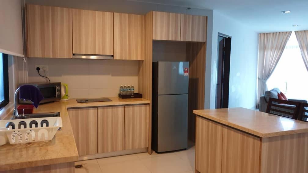 Samsuria Beach Resort & Residence 8/52
