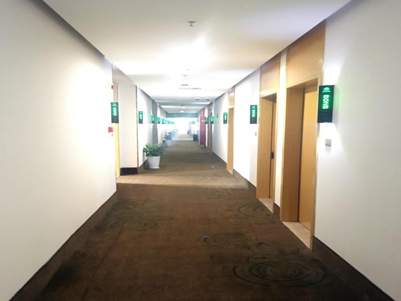 GreenTree Inn Shanghai Jinshan District Wanda Plaza Longhao Road Express Hotel in SHANGHAI