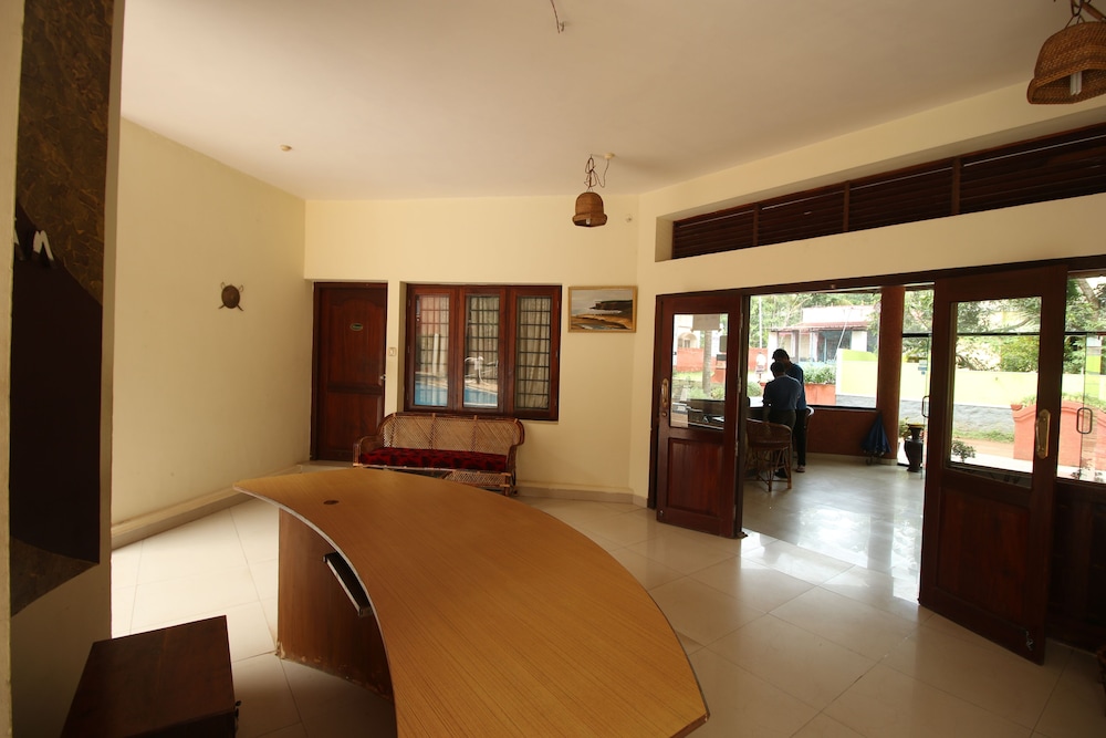 Deshadan Cliff And Beach Resort Varkala 8/50