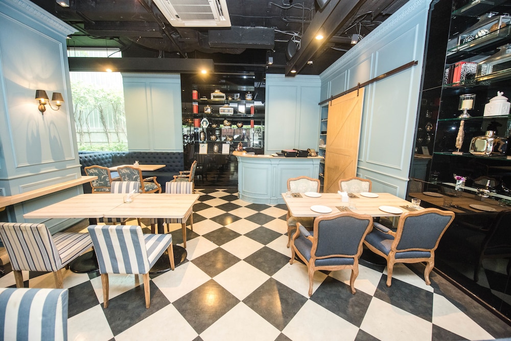 Vic3 Bangkok Hotel 57/74